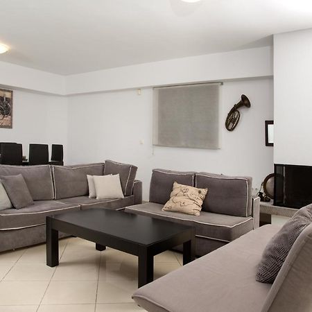 Spacious Modern Apartments With Great Rooftop View Афины Экстерьер фото
