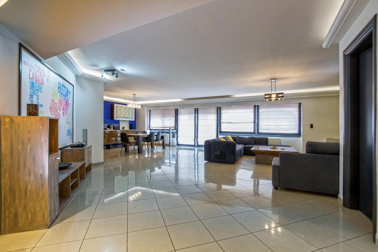 Spacious Modern Apartments With Great Rooftop View Афины Экстерьер фото