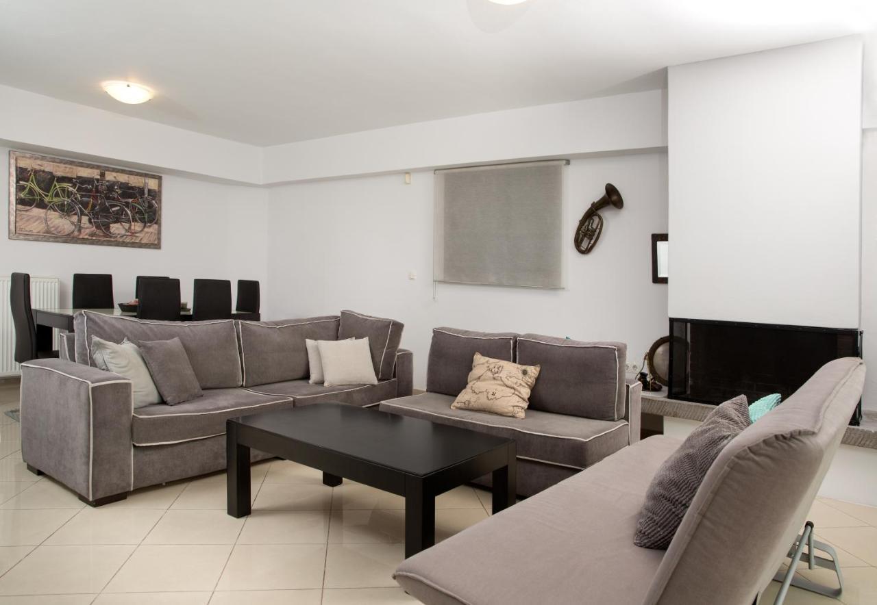 Spacious Modern Apartments With Great Rooftop View Афины Экстерьер фото