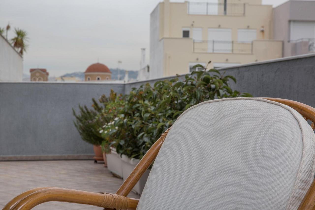 Spacious Modern Apartments With Great Rooftop View Афины Экстерьер фото