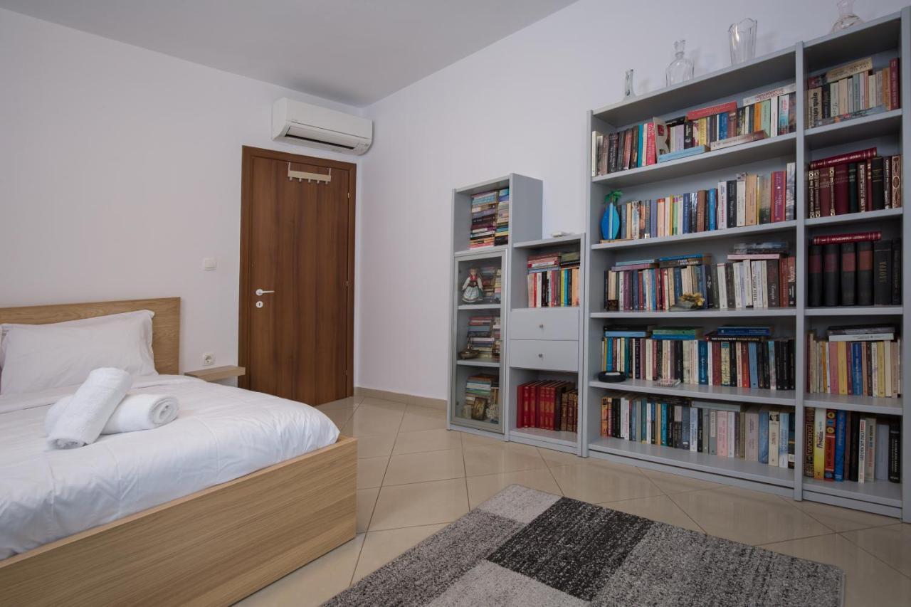 Spacious Modern Apartments With Great Rooftop View Афины Экстерьер фото